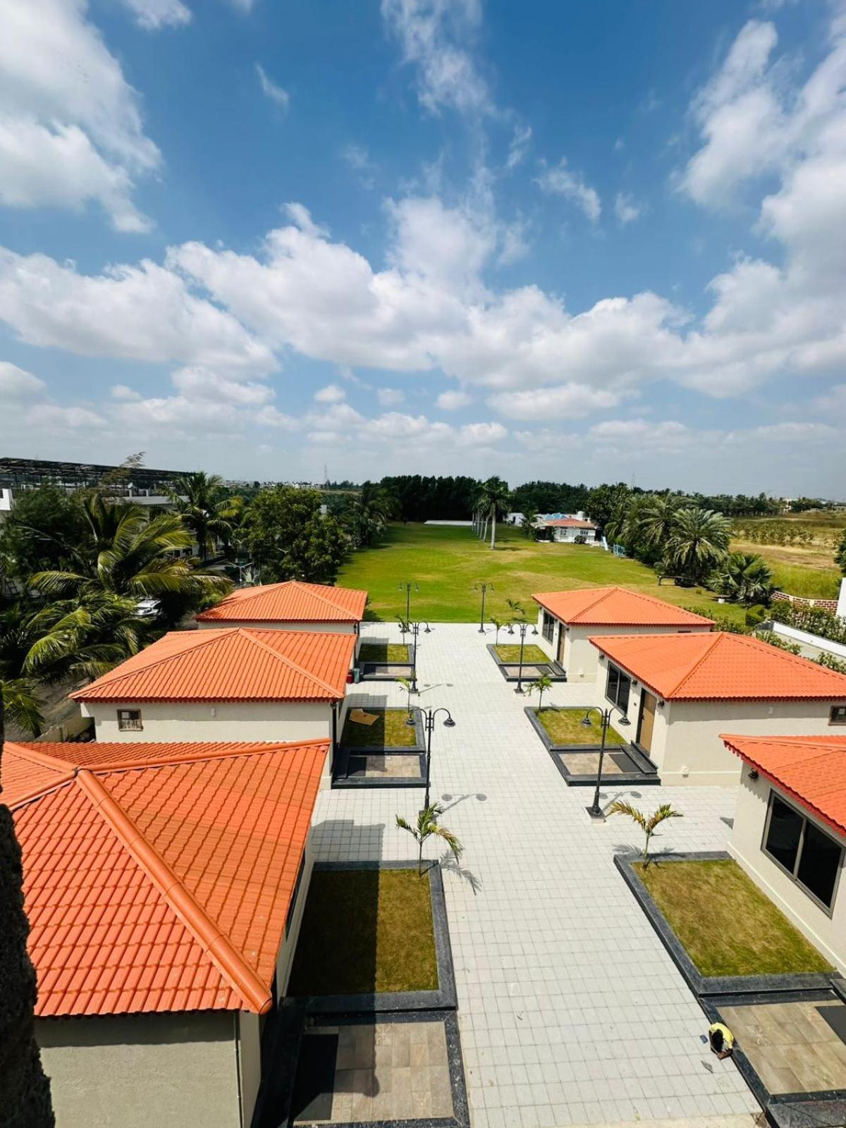 Srk Farm And Resort Anjar Екстер'єр фото